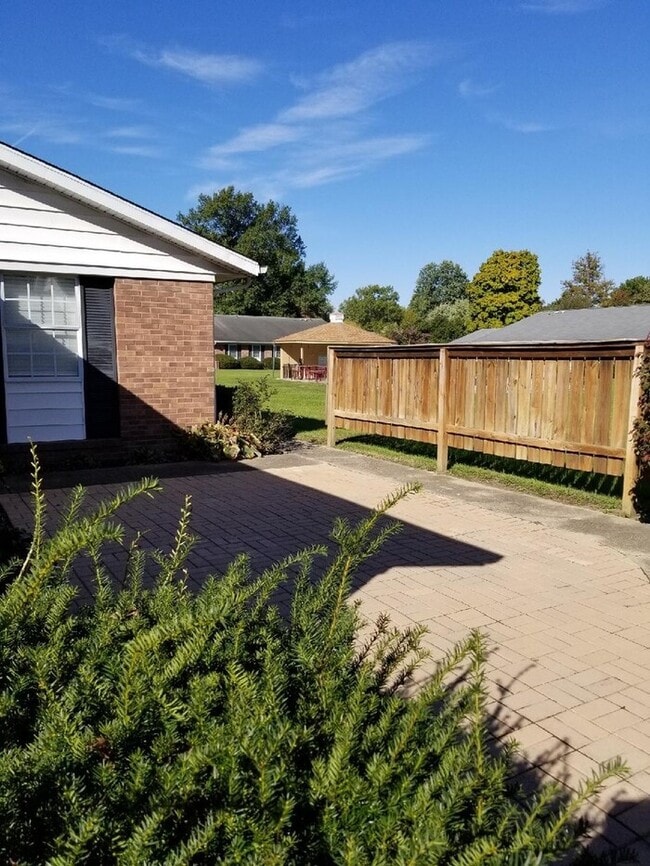 Foto del edificio - 3 bed 2 bath condo in a great location with awesome amenities!