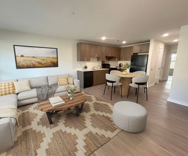 Building Photo - Forge