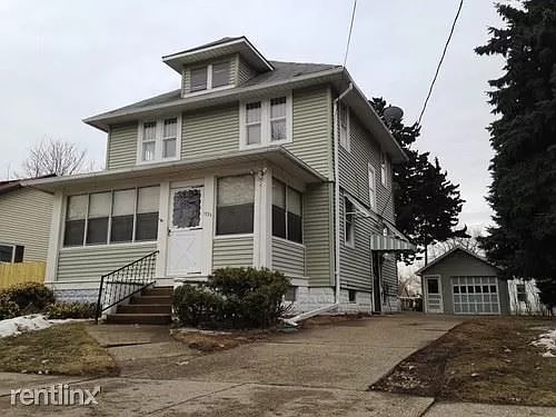 Building Photo - 1733 Duncan Rd