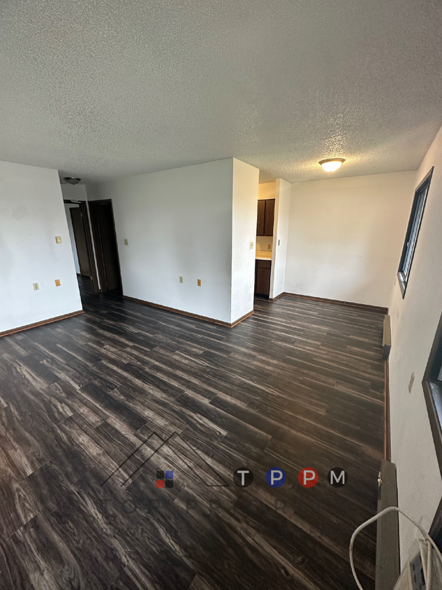 Foto principal - 1 Bedroom | 1 Bathroom Unit in Dysart Avai...