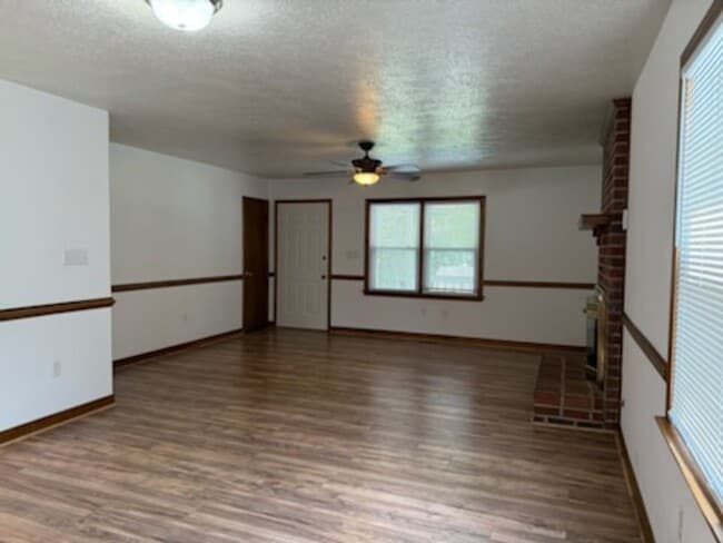 Foto del edificio - 3 Bedroom 2 Bath Rancher in Mechanicsville!