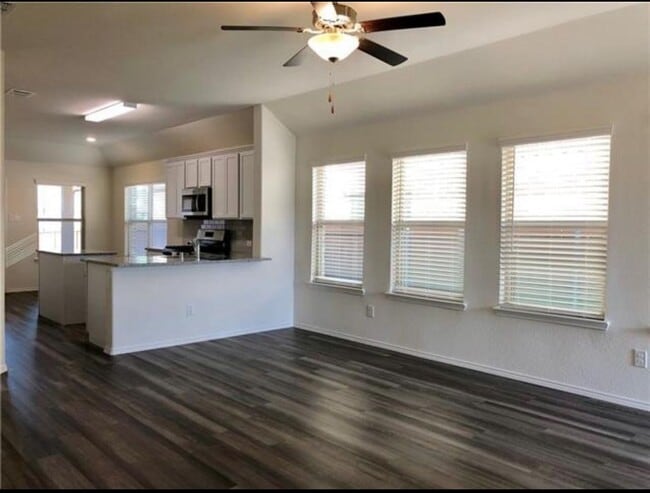 Foto del edificio - 4002 Bighorn Dr