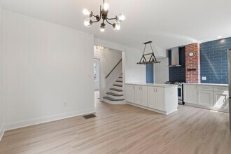 Building Photo - 5708-5710 Weldin Way