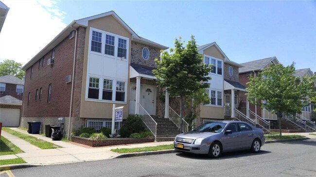 Building Photo - 1505 Waterstone Dr