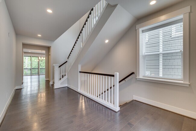 Foto del edificio - Beautiful 4 bedroom home in Canterbury Par...