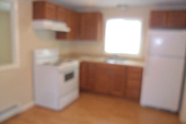 Building Photo - 848 Waverly St