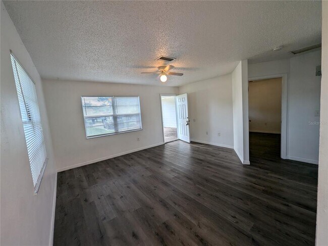 Foto del edificio - 3916 25th St W