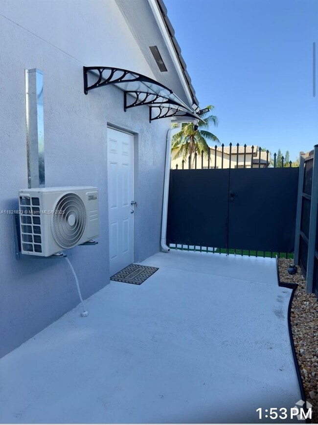 Building Photo - 17271 SW 150th Ct