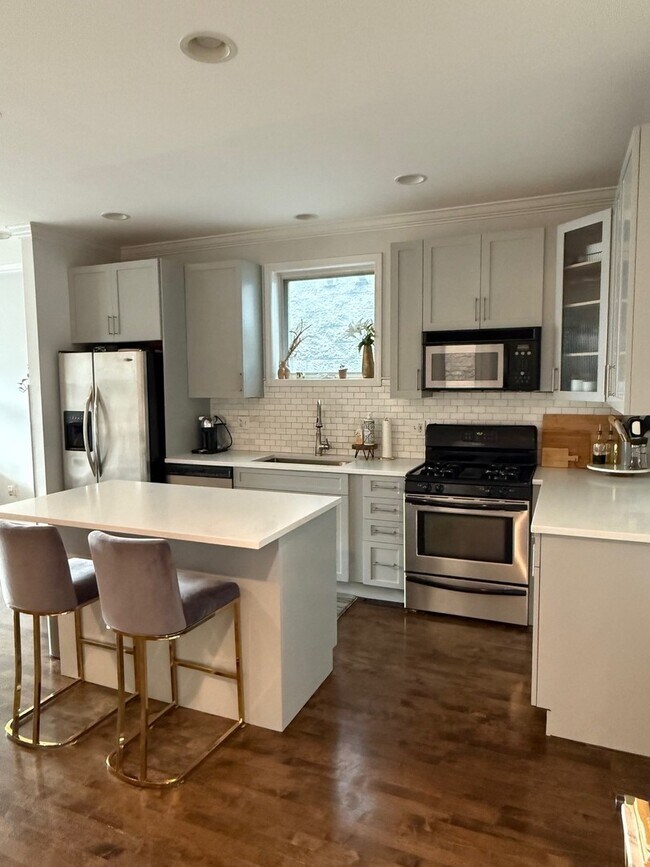 Foto del edificio - 1319 N Bosworth Ave