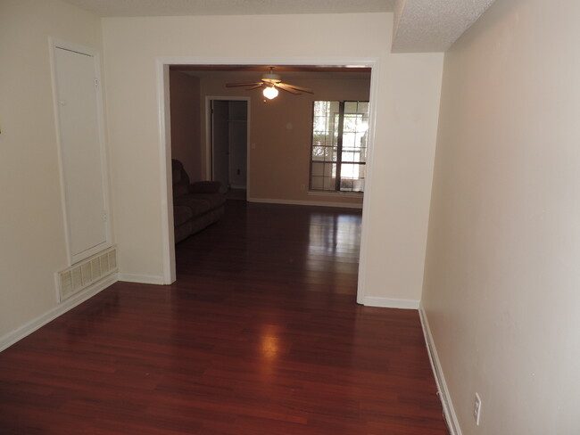 Foto del edificio - 787 Stevens Creek Rd