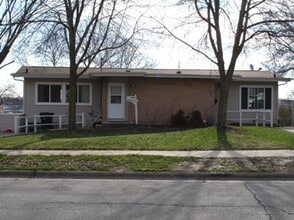 Building Photo - 1801 Reetz Rd