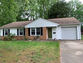 Building Photo - 447 Whealton Rd