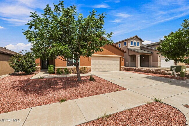 Foto del edificio - 7409 Dewberry Dr