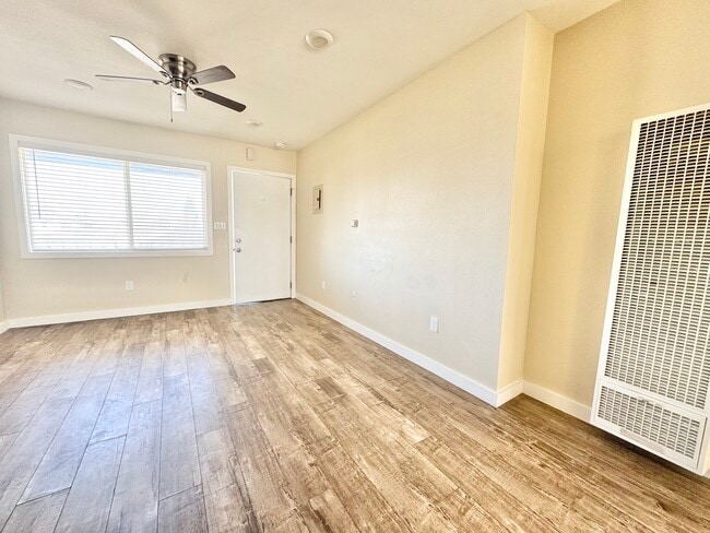 Foto del edificio - 1439 W 85th St