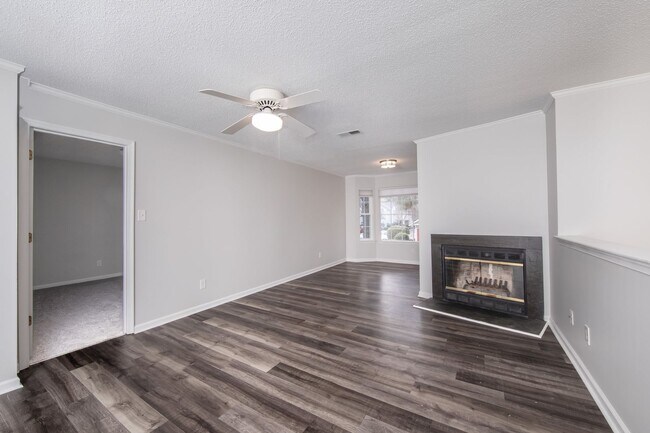 Foto del edificio - TWO ENSUITES!