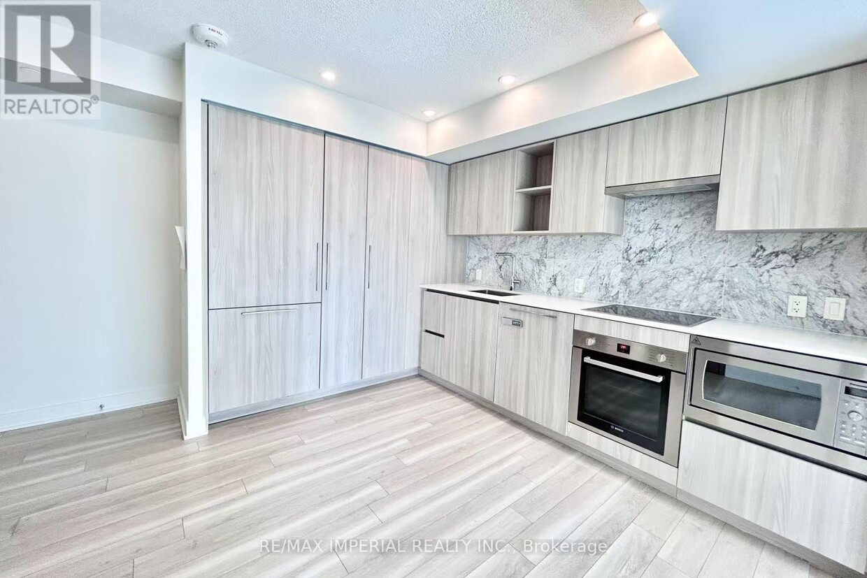 Photo principale - 19-619 Bathurst St