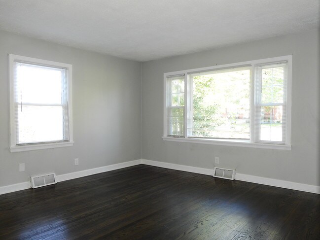 Building Photo - 7912 Jonquil Dr