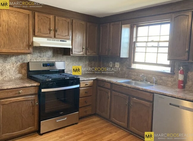 Foto del edificio - 10 Pine St