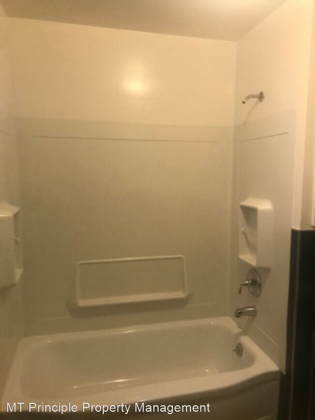 Building Photo - 2 br, 1 bath House - 803 1/2 E 4Th St