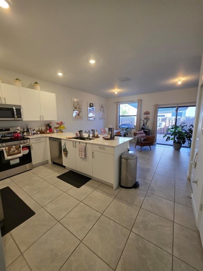 Foto del edificio - 23337 SW 128th Ave