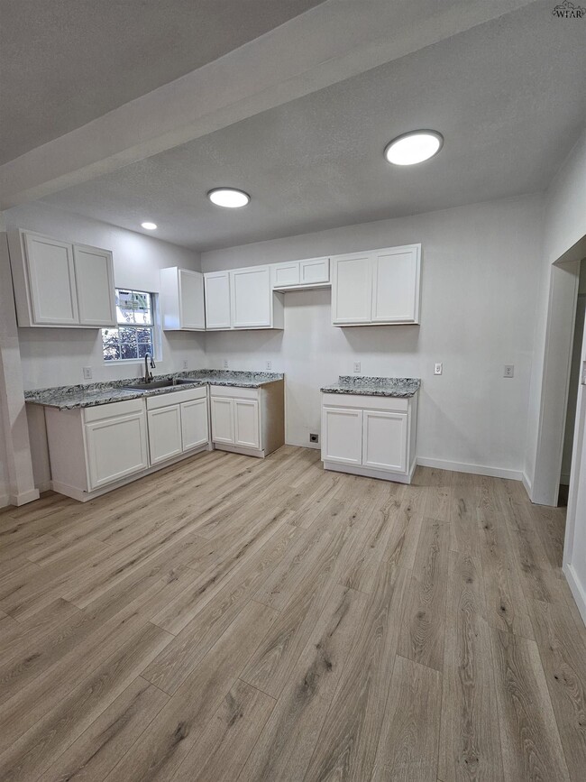 Building Photo - 2503 Buchanan St