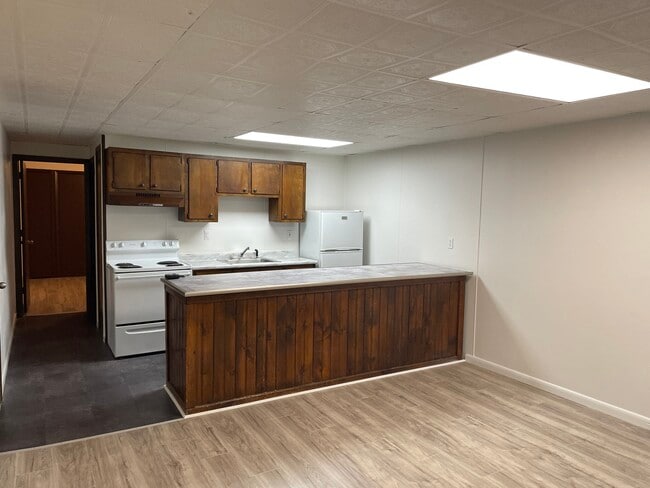 Building Photo - 1109 7th Avenue, Unit 1-REAR