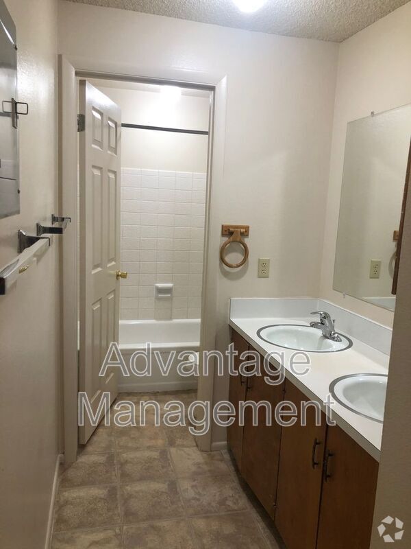 Building Photo - 339 W 100 N
