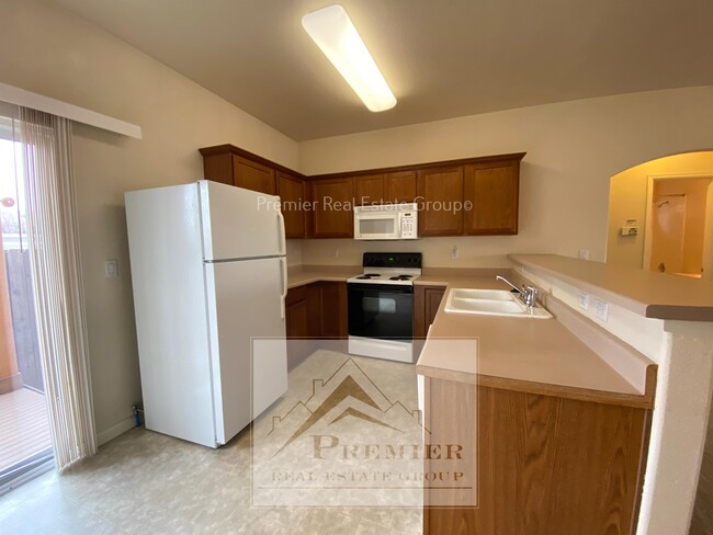 Building Photo - 9385 Trailside View