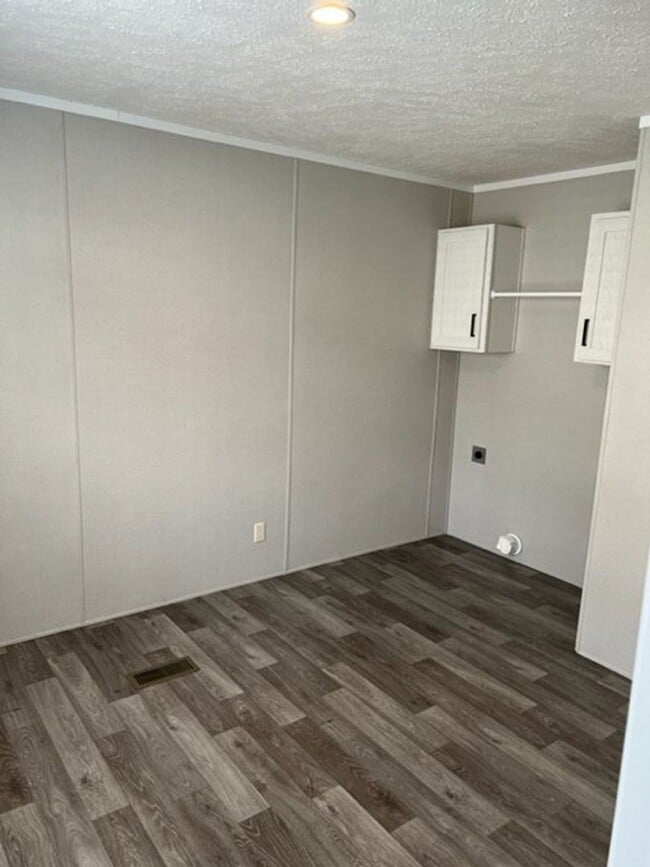 Foto del edificio - New 1 Bedroom 1 bathroom