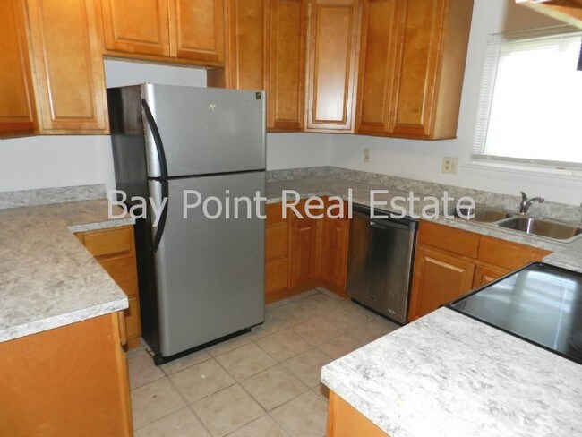 Building Photo - 1704 Delaney St