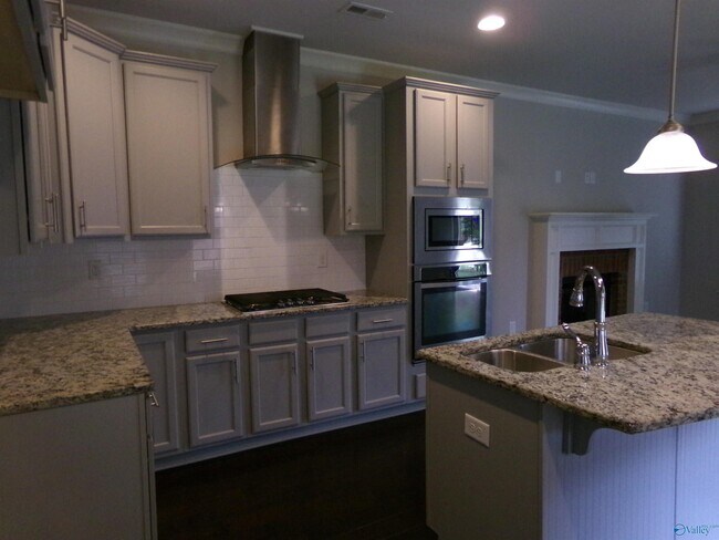 Foto del edificio - 7012 Derby Drive Southeast