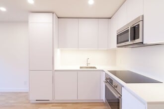 Building Photo - 4515 Dupuis Ave