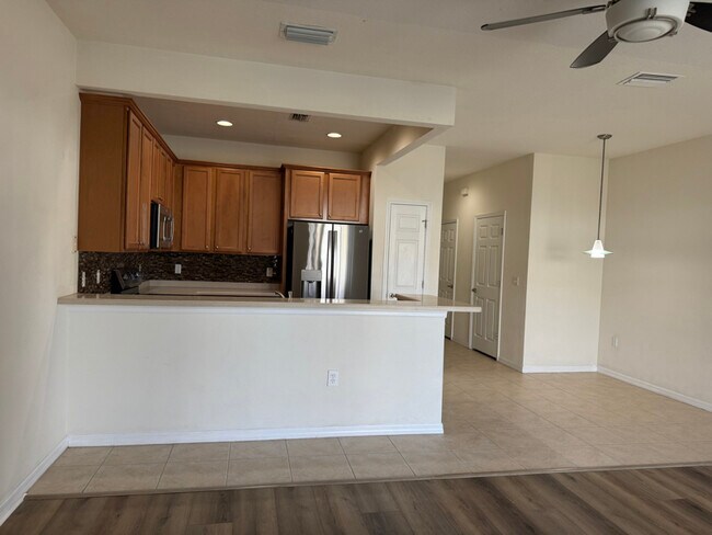 Building Photo - 6853 46th Way N