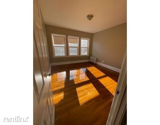 Foto del edificio - 124-126-126 Homestead St
