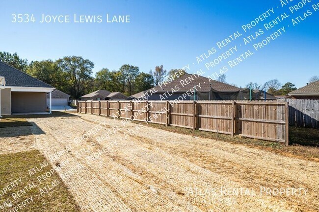 Foto del edificio - 3534 Joyce Lewis Ln