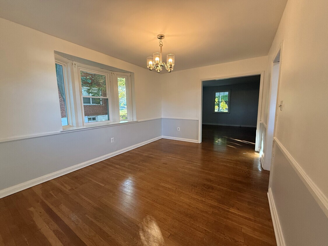 Foto principal - 5905 Loch Raven Blvd