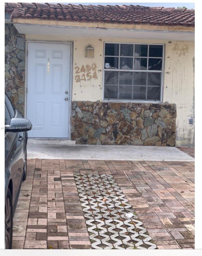 Foto del edificio - 2454 SW 3rd St