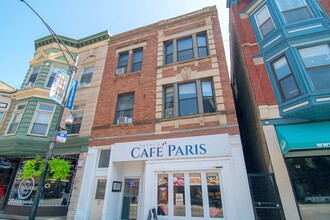 Building Photo - 3307 N Clark St