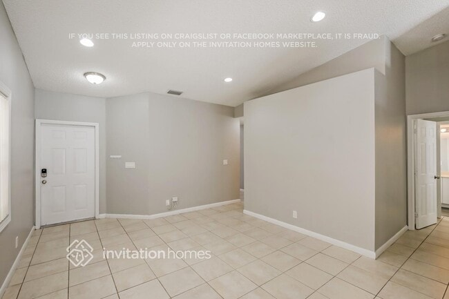 Building Photo - 119 NW 44th Terrace