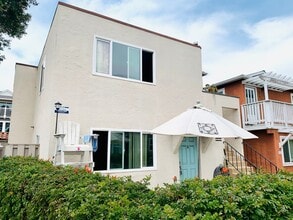 Building Photo - 802 Jamaica Ct