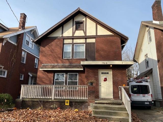 Foto del edificio - 768 Chalker St