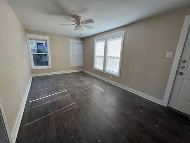 Building Photo - 1118 Amarillo St