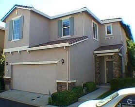 Building Photo - 301 Dragonfly Cir