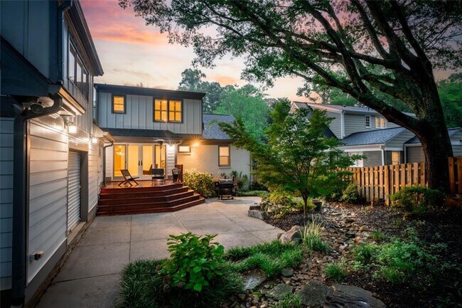 Foto del edificio - 102 Mockingbird Ln