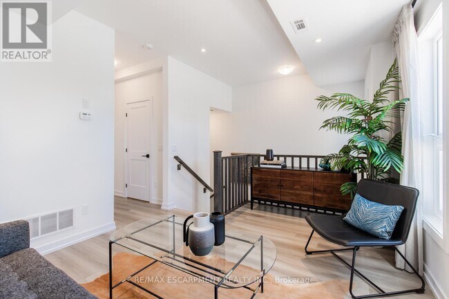 Building Photo - 70 Kenesky Dr