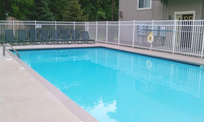 Foto del edificio - Winfield Townhomes