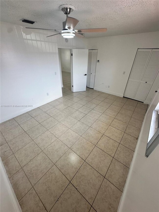 Building Photo - 1130 W 37th St