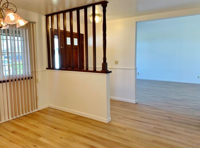 Foto del edificio - Beautiful 3 Bedroom 2 Bath Hollister home ...