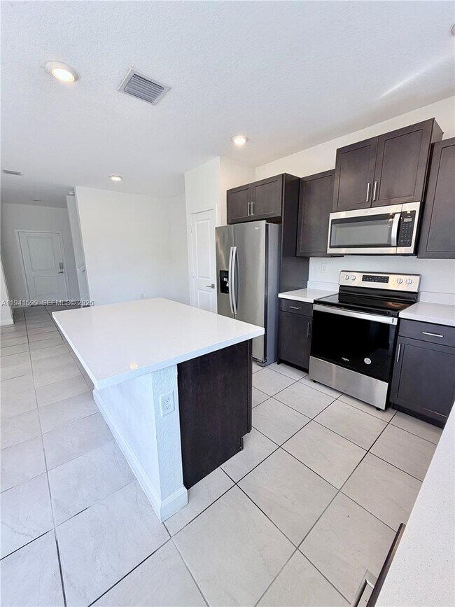 Foto del edificio - 2418 SE 10th St