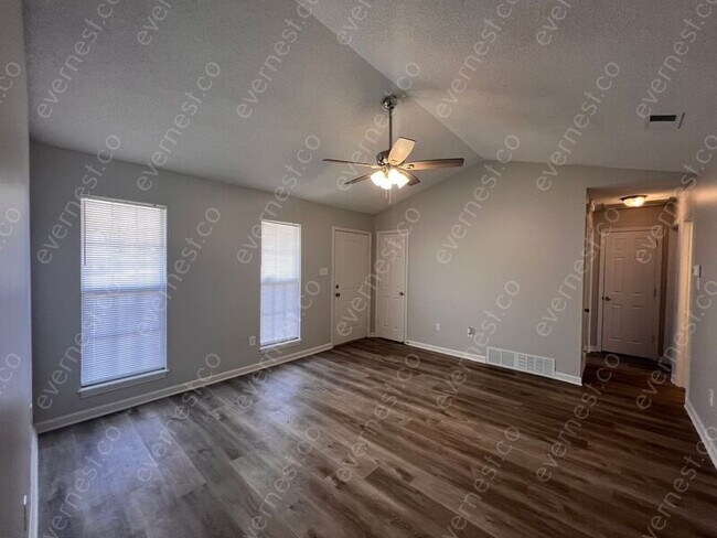 Building Photo - 9165 Kirkwood Ln